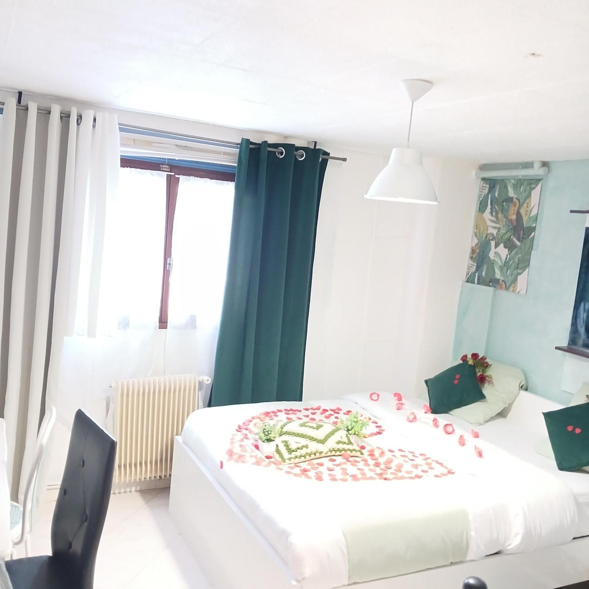 Paradis Chambres D'Hotes Proche Paris - Aeroport Charles De Gaulle Airport - Parc Des Exposition Villepinte - Dysnayland Paris. Tremblay-en-France エクステリア 写真